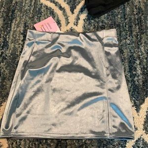 Boutique mini skirt size small.